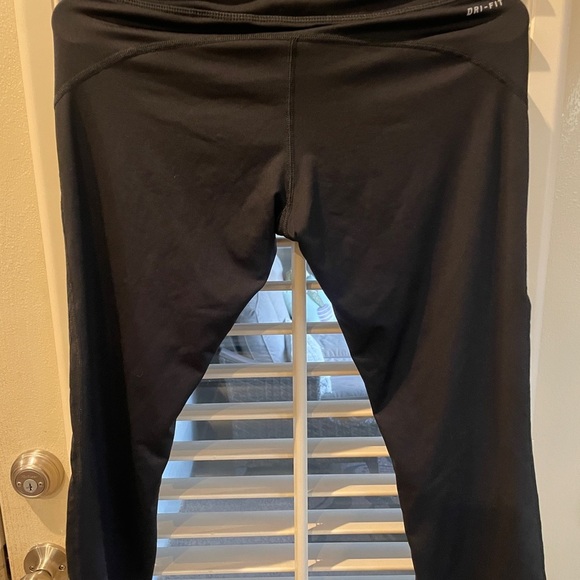 Nike Women’s running leggings - Picture 4 of 4